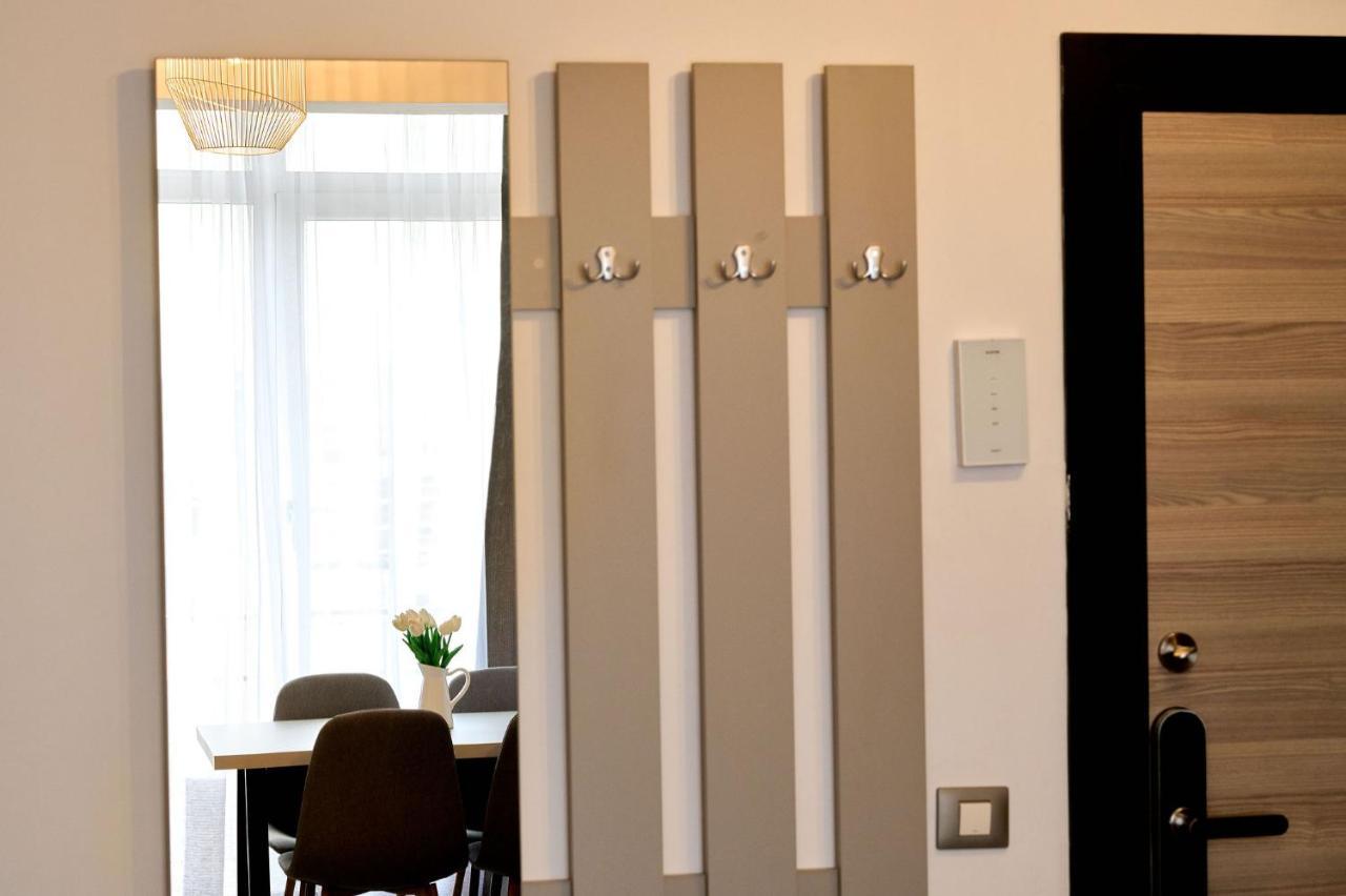 Royale Sundance Studio 7 Beach Spa & Pool Mamaia Nord Екстериор снимка