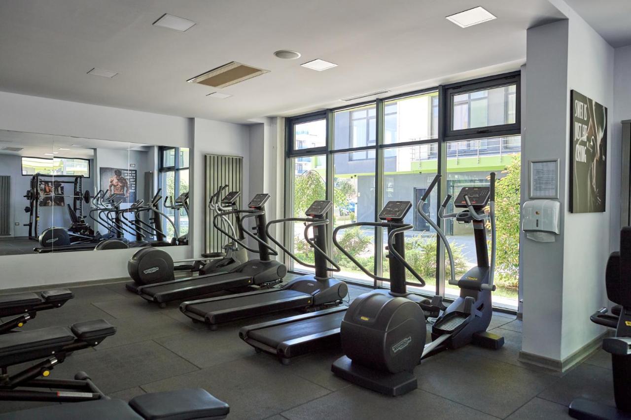 Royale Sundance Studio 7 Beach Spa & Pool Mamaia Nord Екстериор снимка