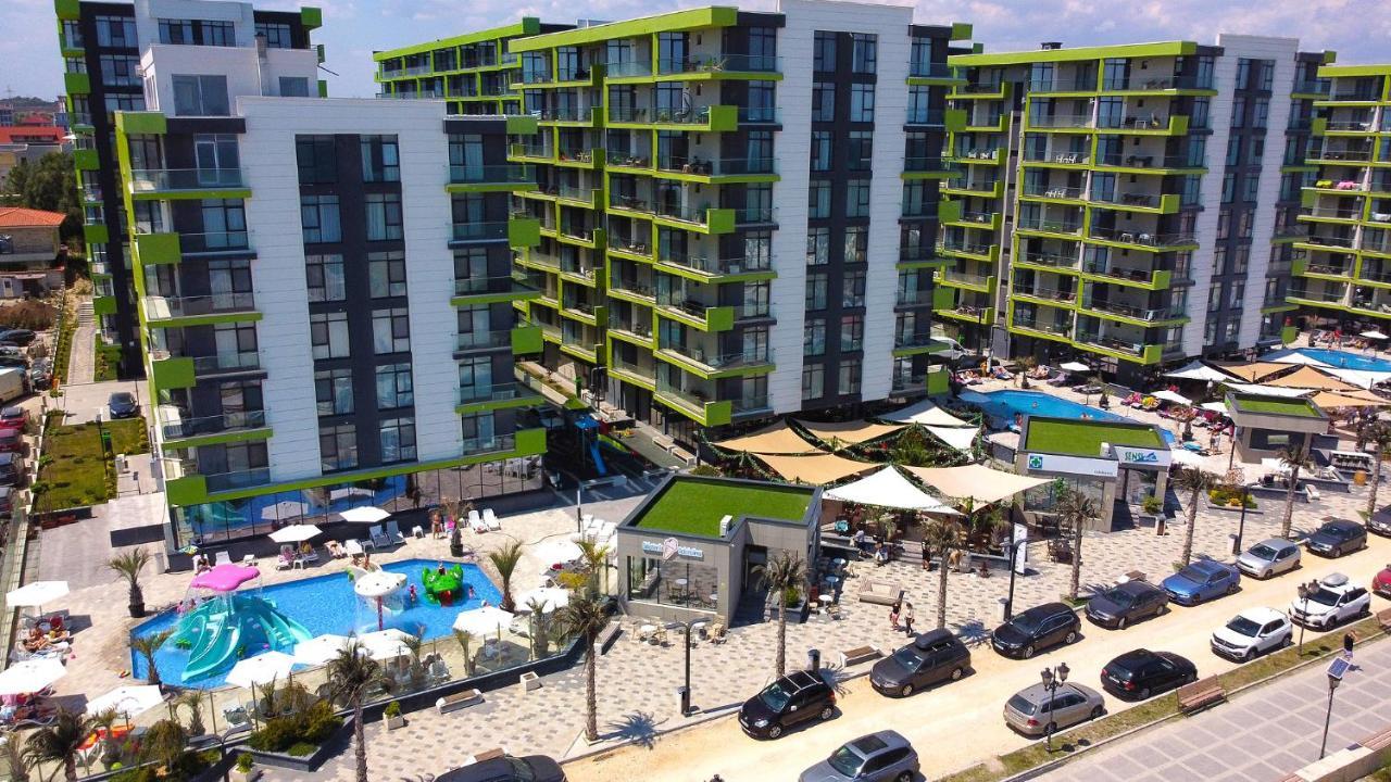 Royale Sundance Studio 7 Beach Spa & Pool Mamaia Nord Екстериор снимка