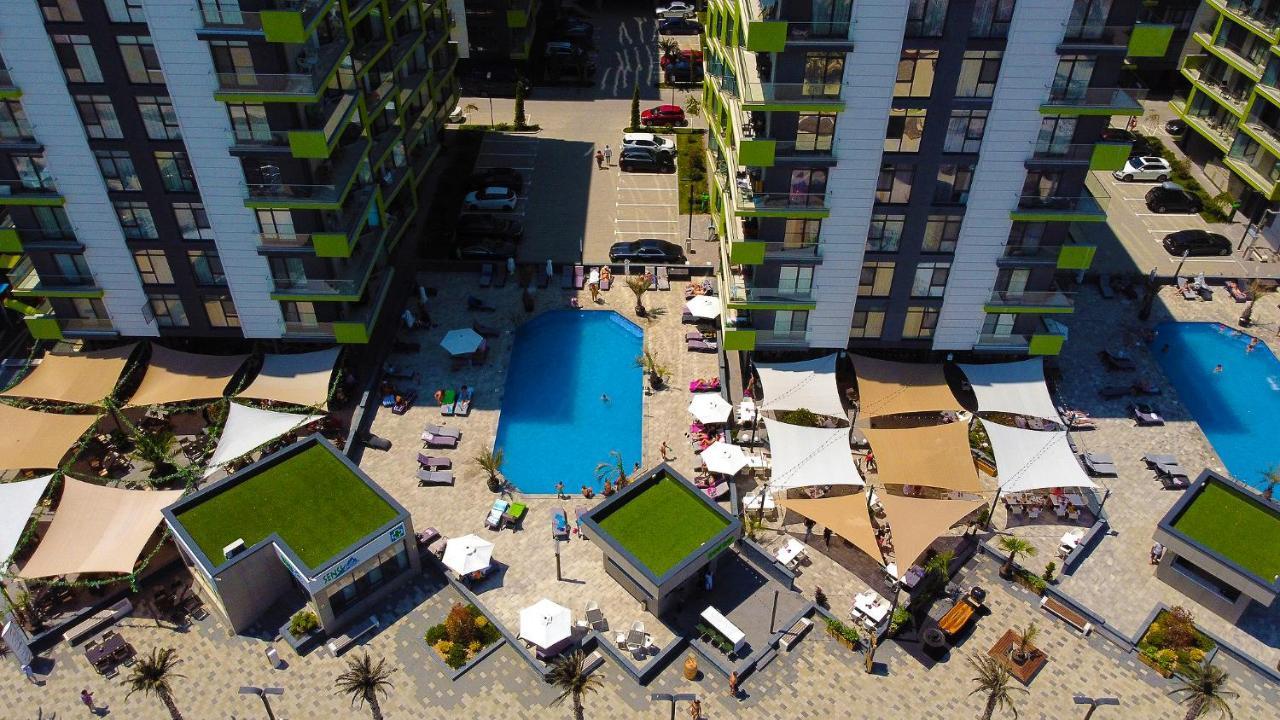 Royale Sundance Studio 7 Beach Spa & Pool Mamaia Nord Екстериор снимка